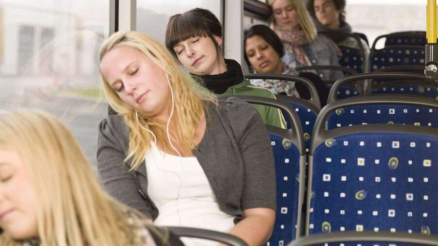 Спать в автобусе